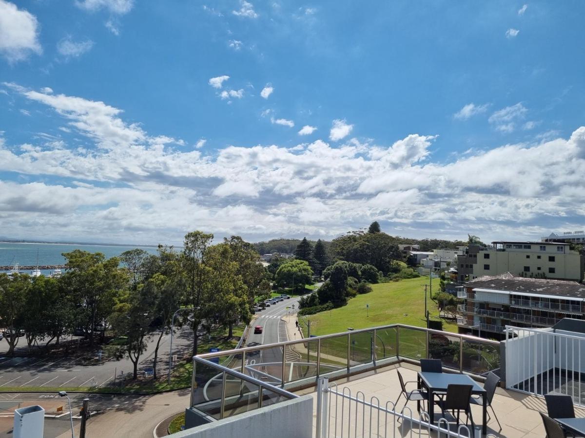 Nelson Towers & 3* Nelson Bay